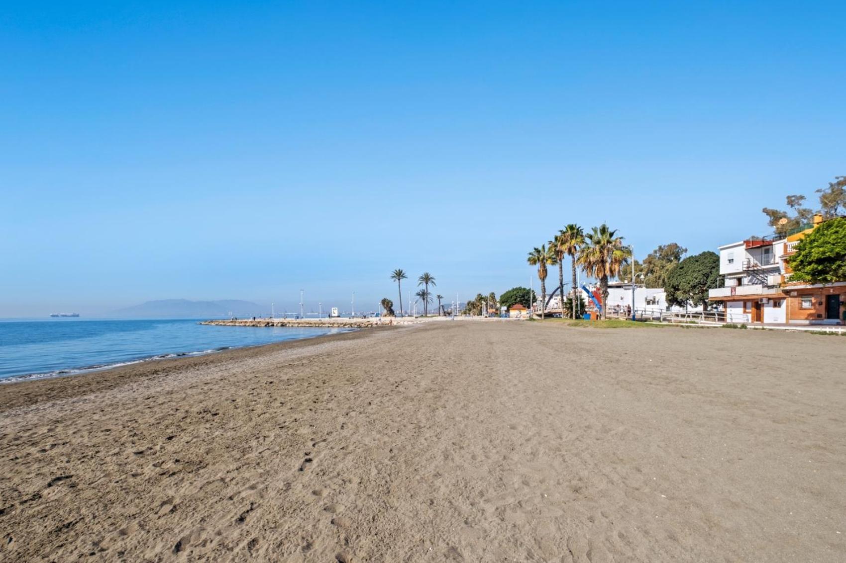Apartamento Frente A La Playa มาลากา ภายนอก รูปภาพ
